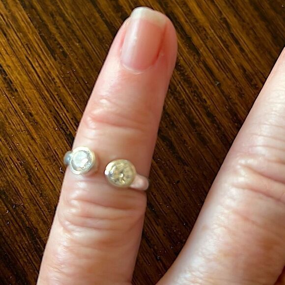 Clear colored Crystals (April Birthstone) Adjustable Toe Ring / Kid's Ring in S - Picture 6 of 7